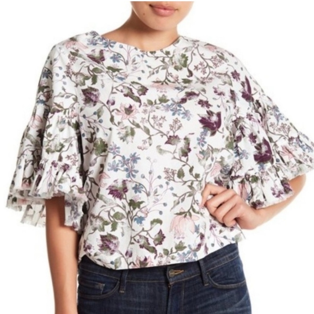 Melrose and Market Floral Bell Sleeve Top - M